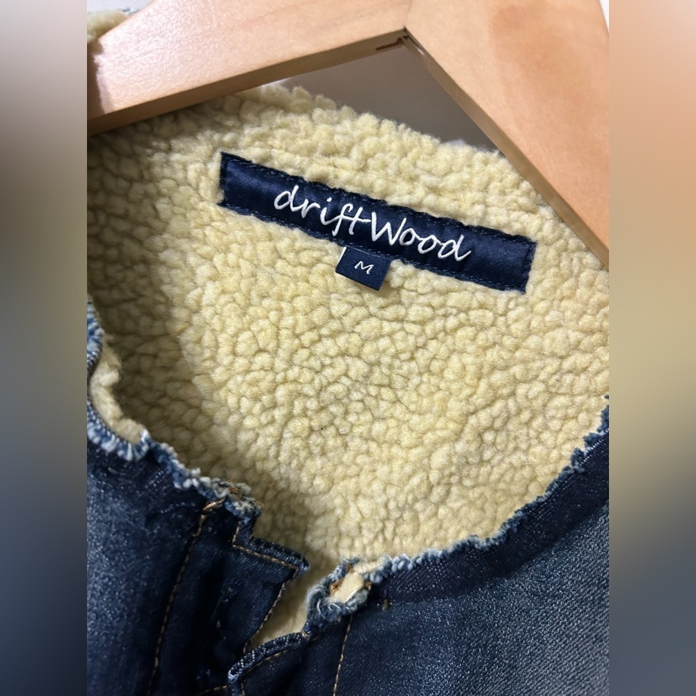 NWOT Driftwood Blue Denim Fleece Lined Button Down Jean Jacket Vest Women’s M - Picture 4 of 6